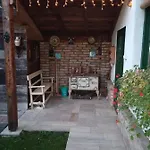 Veranda Vendeghaz Holiday home Veroce