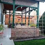 Veranda Vendeghaz Holiday home