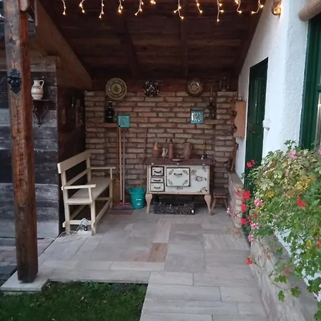 Veranda Vendeghaz Holiday home Veroce