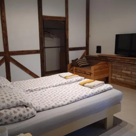 Veranda Vendeghaz Holiday home *